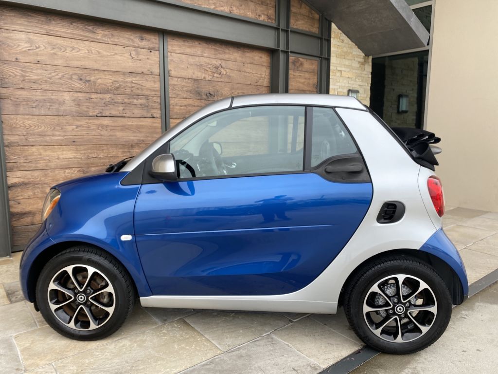 Pre-Owned 2017 smart SMT fortwo cabriolet Rear Wheel Drive CABRIOLET